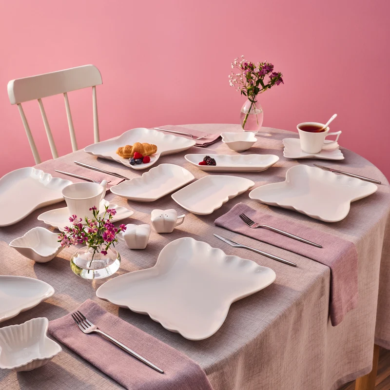 Karaca Stream Bone China Pieris 34-teiliges Servierset für 6 Personen, Weiß