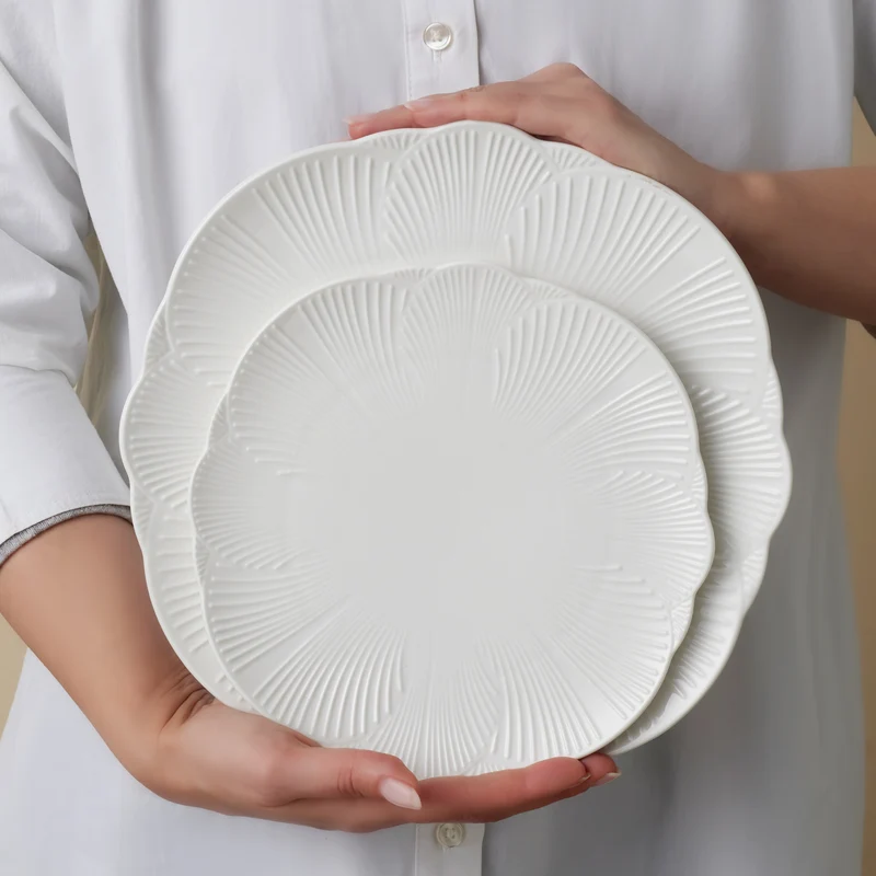 Karaca Bloom 24-teiliges Bone China Tafelservice für 6 Personen, Weiß