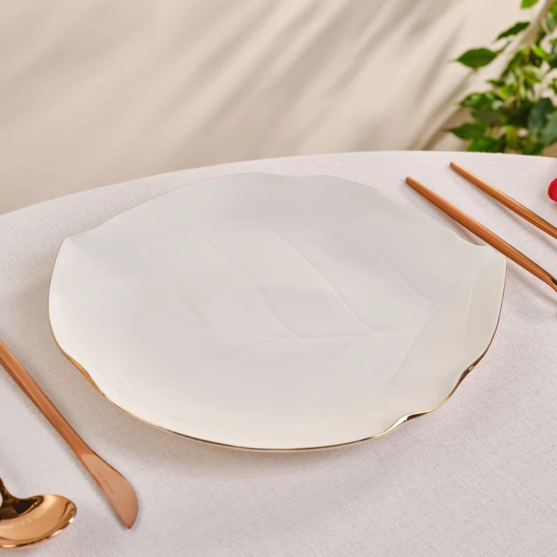 Karaca x Müge Anlı Goldener Servierteller 27 Cm