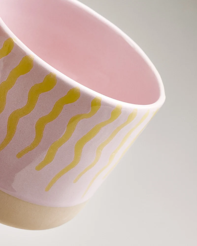 Nódoa Tasse groß gestreift rosa gelb