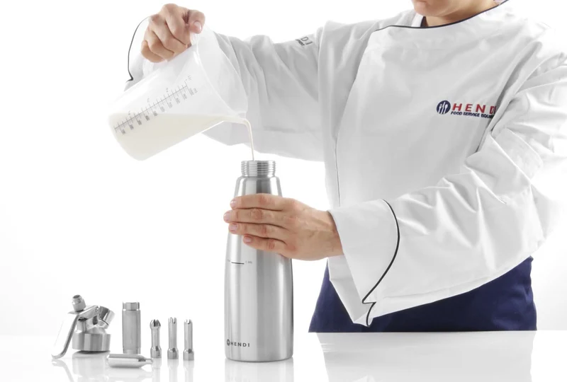 Hendi Sahnespender RVS 500 ml + Sahnepatronen 10 Stück