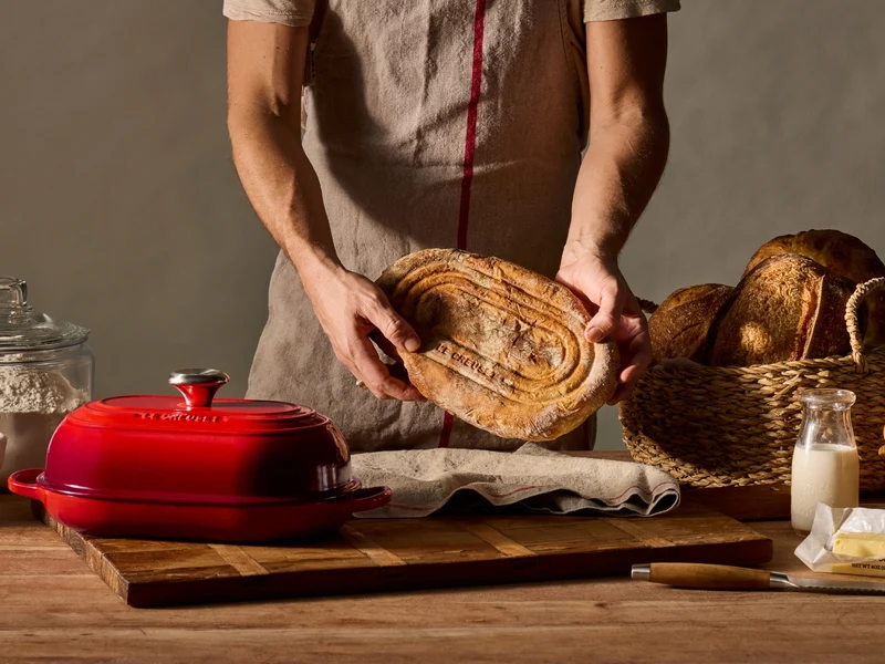 Le Creuset Brot Bräter Signature oval kirschrot 29cm