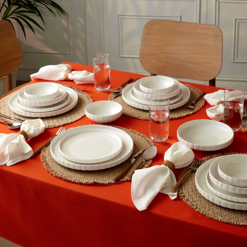 Karaca Stream Bone China Pumpkin 24-teiliges Tafelservice für 6 Personen, Weiß