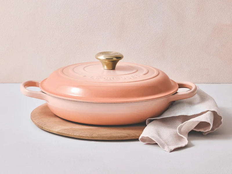 Le Creuset Gourmet-Profitopf Signature rund mit Goldknopf pêche 26cm