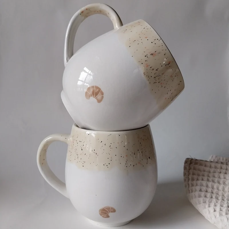Tasse/Becher mit Henkel beige Konfetti