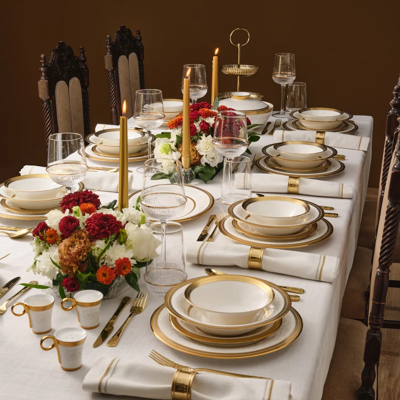 Karaca Royal Bone China Charlotte 55-teiliges Tafelservice für 12 Personen, Gold