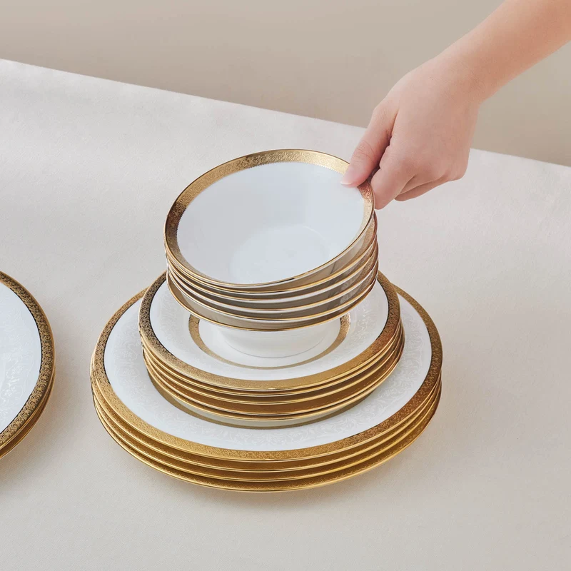 Karaca Royal Bone China Victoria 55-teiliges Tafelservice für 12 Personen, Gold