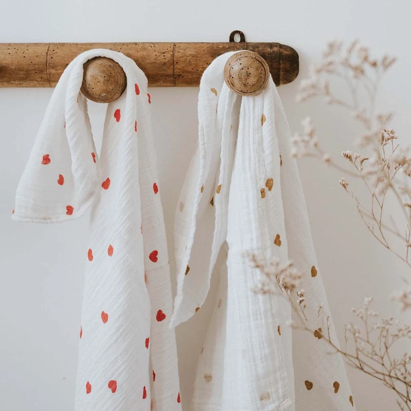 Großes Mulltuch "Bianca Swaddle Mustard Heart"