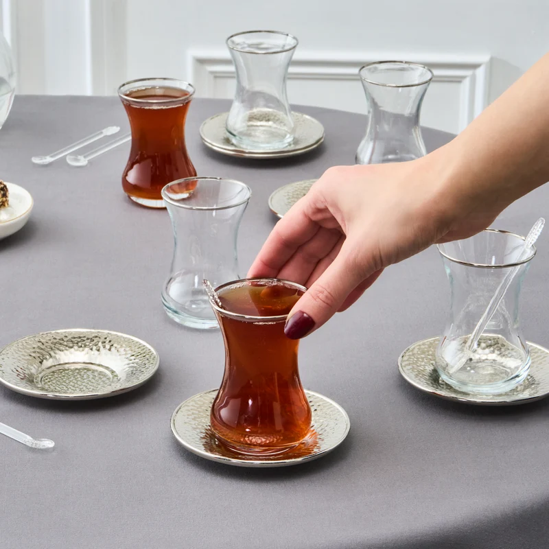 Karaca Ada Platin 18-teiliges Teeservice für 6 Personen