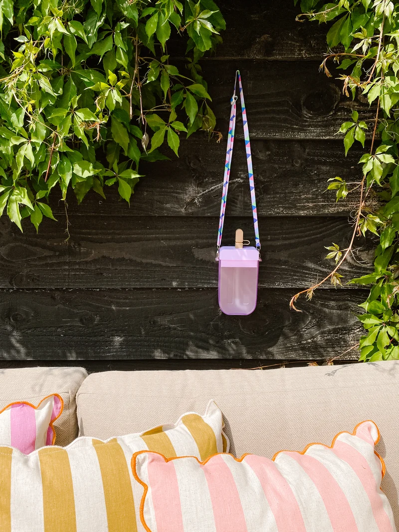 Trinkflasche Eisform mit Kordel 20x11x4,3cm 3-fach sortiert