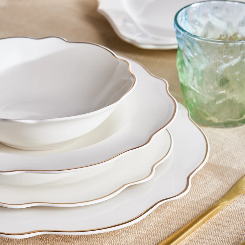 Karaca Elegance Vera 59-Teiliges 12-Personen-Geschirrset, Gold