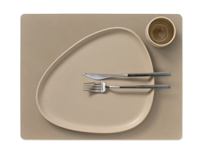 LIND DNA Nupo Tischset Square L clay brown 35x45cm
