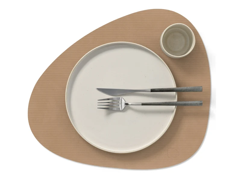 LIND DNA Corduroy Tischset Curve L nougat 37x44cm