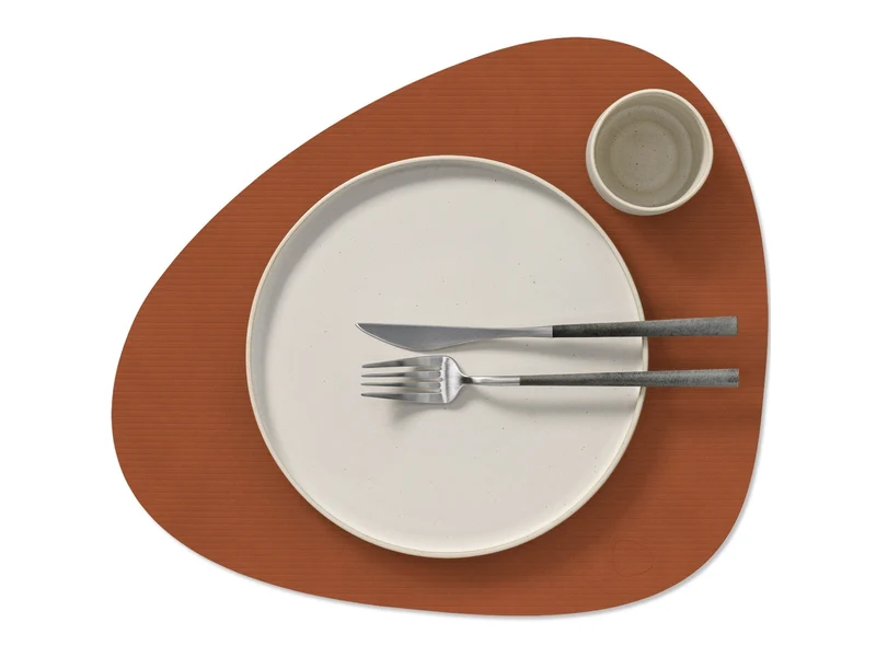 LIND DNA Corduroy Tischset Curve L pure rust 37x44cm