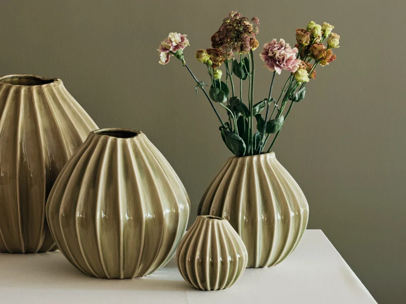 Broste Copenhagen Wide Vase M Dry sage 25cm