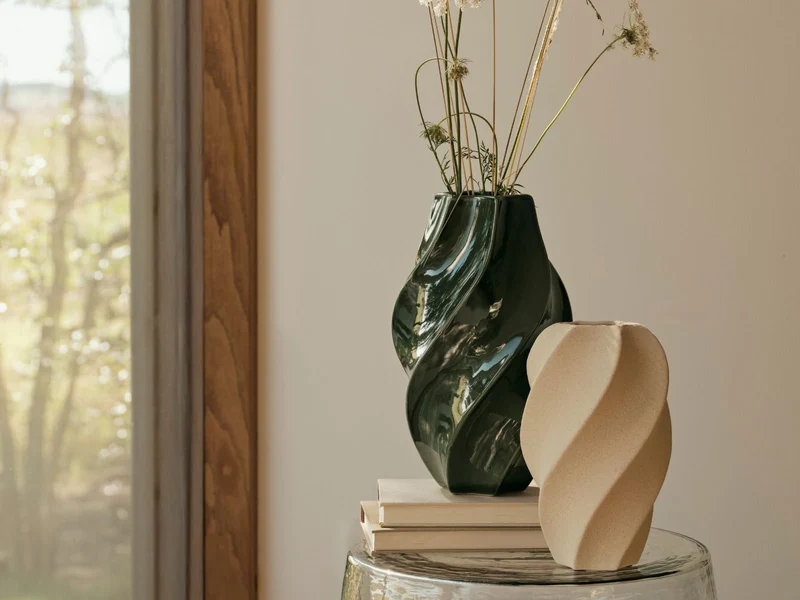 Broste Copenhagen Odette Vase weiß 32cm