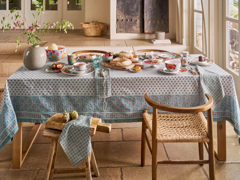 PIP STUDIO Blooming Tales Khaki-Blue Tischdecke 150x300cm