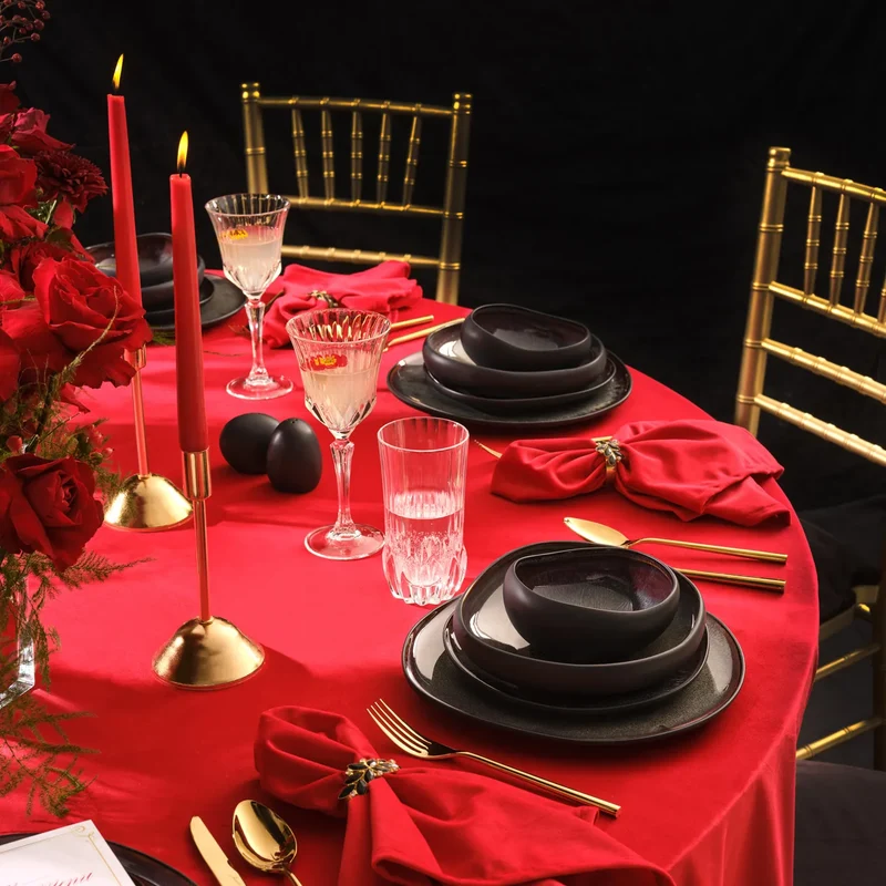 Karaca Red Carpet Collection Streamline Galactic Stoneware Geschirrset 12 Personen Schwarz, 59 Teilig
