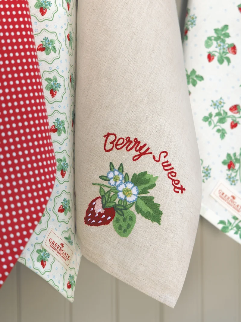 Greengate Berry Tasse white 0,35l
