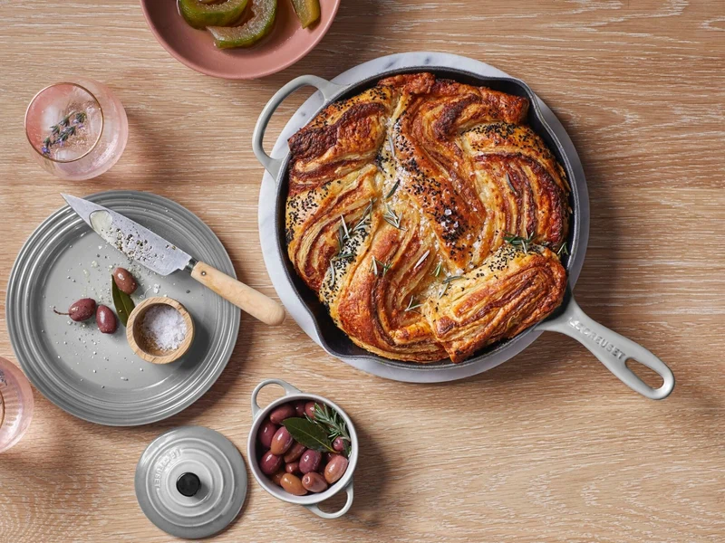 Le Creuset Brat- und Servierpfanne Signature perlgrau 26cm