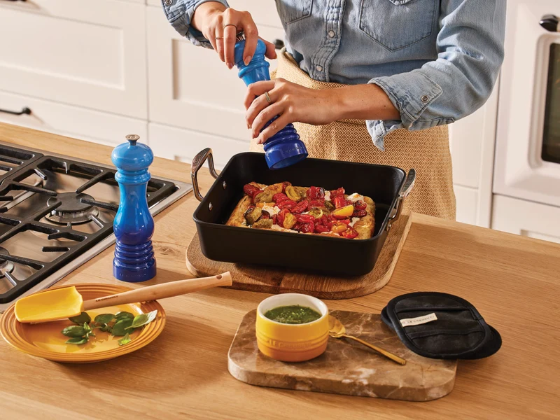 Le Creuset Aluminium-Antihaft Bratreine Signature quadratisch schwarz matt 26cm