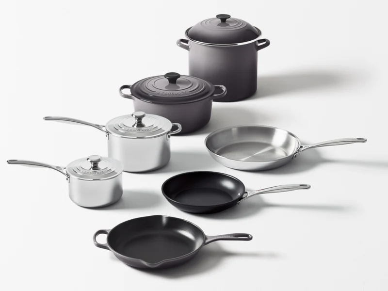 Le Creuset Brat- und Servierpfanne Signature rund schwarz matt 30cm