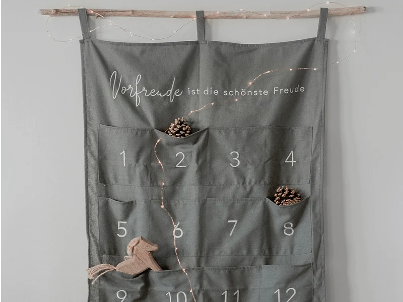 Eulenschnitt Adventskalender Vorfreude grau 120x60cm
