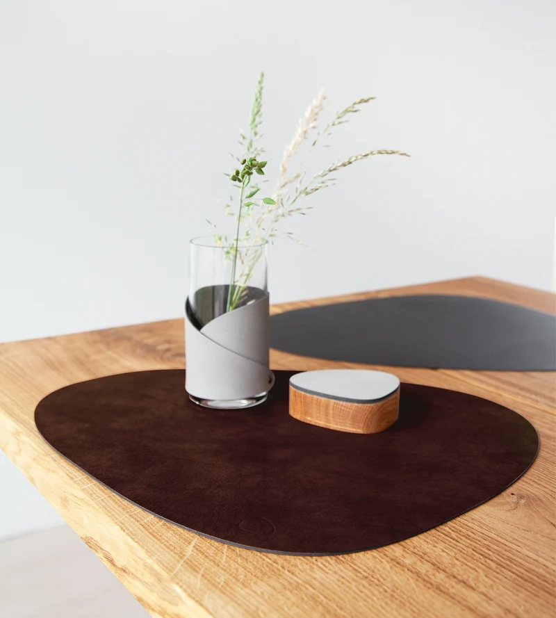 LIND DNA DOUBLE BULL Tischset Curve L brown/black