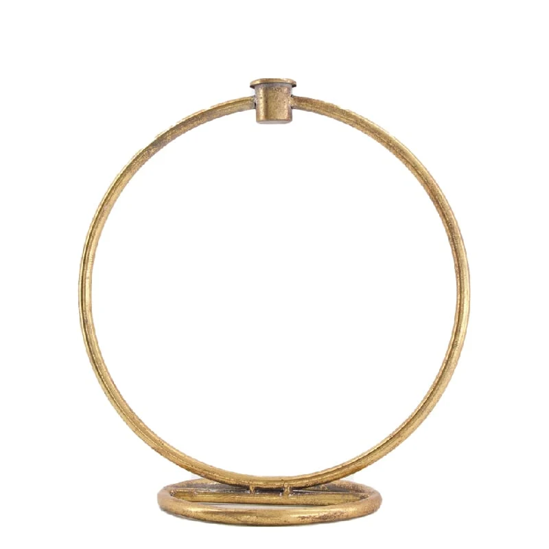 Metall-Kerzenhalter für Dinnerkerzen, 28x16x30,5 cm, goldfarben, weiß gewaschen.