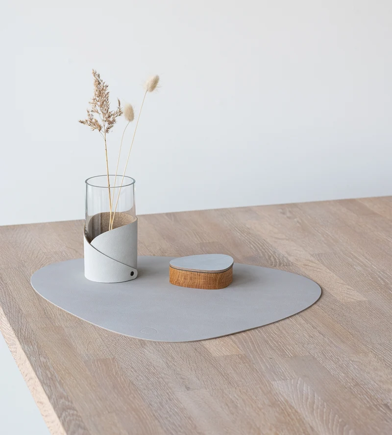 LIND DNA NUPO Tischset Curve L oyster white 37 x 44 cm