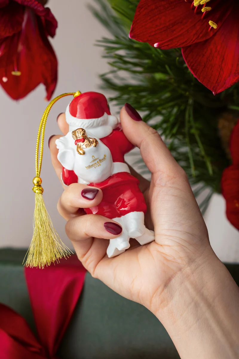 Villeroy & Boch Christmas Classics Ornament Santa 10,5cm