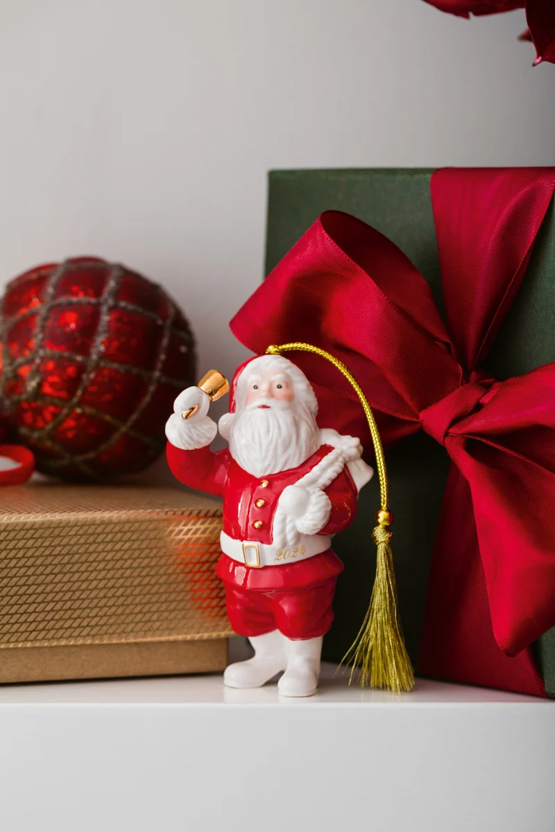Villeroy & Boch Christmas Classics Ornament Santa 10,5cm