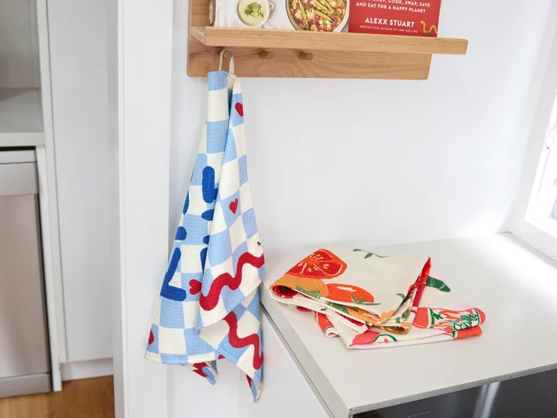 Dock & Bay Geschirrhandtuch Kiss The Cook 75x45cm
