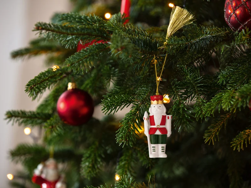 Villeroy & Boch Christmas Classics Ornament Nussknacker 2025