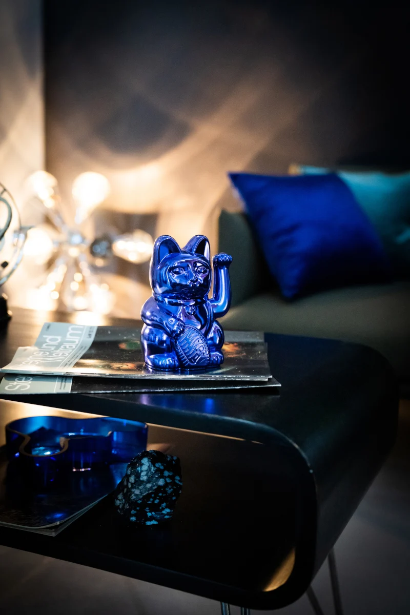 Donkey Products Lucky Cat Cosmic Winkekatze shiny blue 15cm