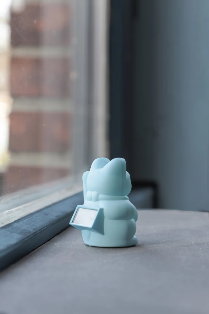 Donkey Products Lucky Cat Solar Winkekatze hellblau 6,5cm