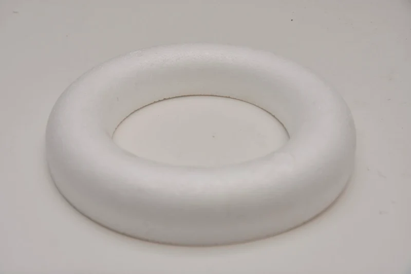RING Ø 25 x 5 cm halbrundes Styropor