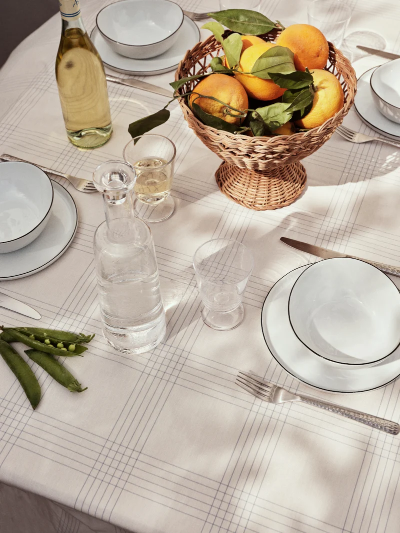 Broste Copenhagen Hammered Weißweinglas klar 0,3l 4er Set