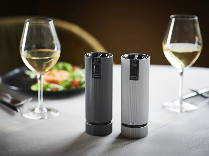PEUGEOT LINE Pfeffermühle elektrisch Aluminium/Carbon u'Select 15 cm