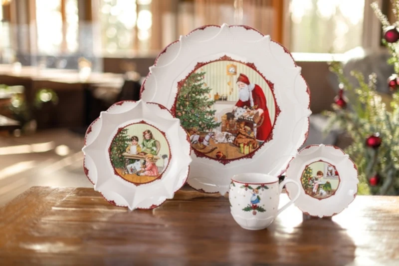 Villeroy & Boch Toy's Fantasy Gebäckt. gr. Santa bringt Geschenke