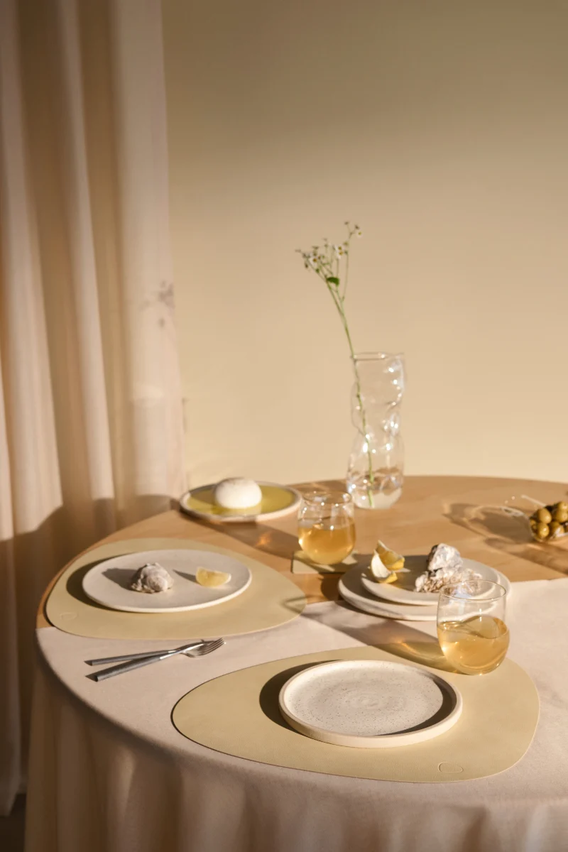 LIND DNA Nupo Tischset Curve L lemon sorbet