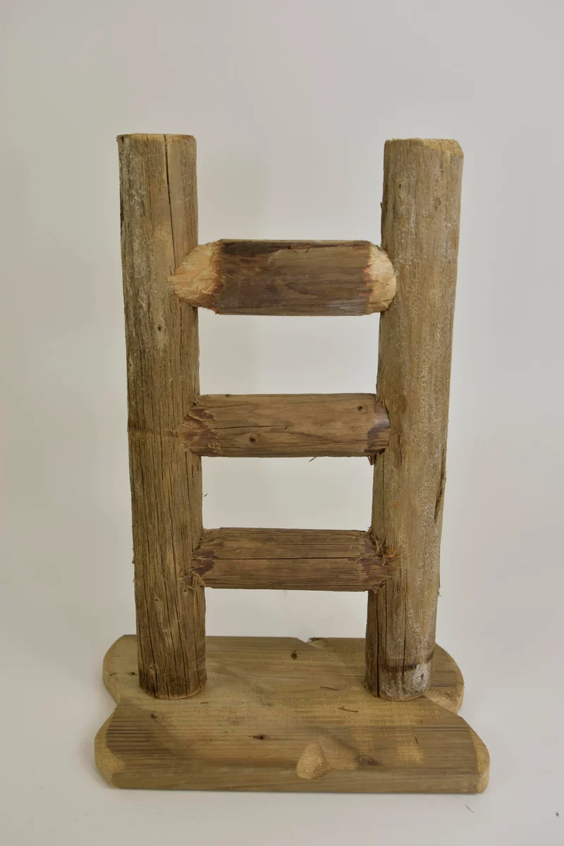 Leiter braun meliert 30 cm auf Sockel 21-23cm