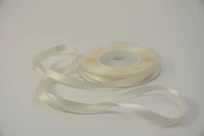 Satinband 10 mm x 25 m hellgrün