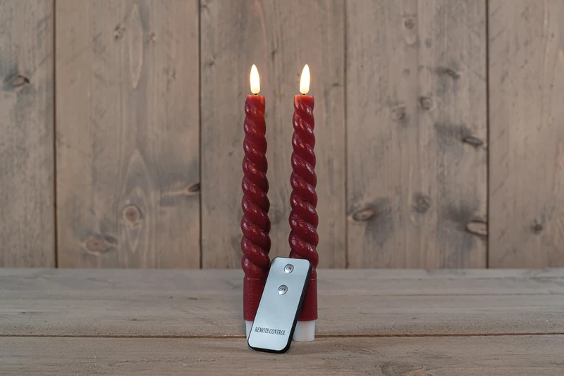 DINNER CANDLE B.O. 2PCS BORDEAUX SWIRL WAX 23CM 3D DOCHT MIT FERNBEDIENUNG 2X2AAA