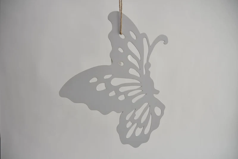 Schmetterling 25x30cm weiß Lasergeschnitten
