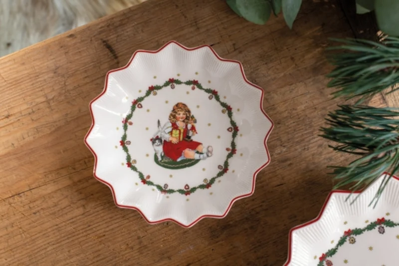 Villeroy & Boch Toy's Fantasy Schale klein Kind mit Spielzeug