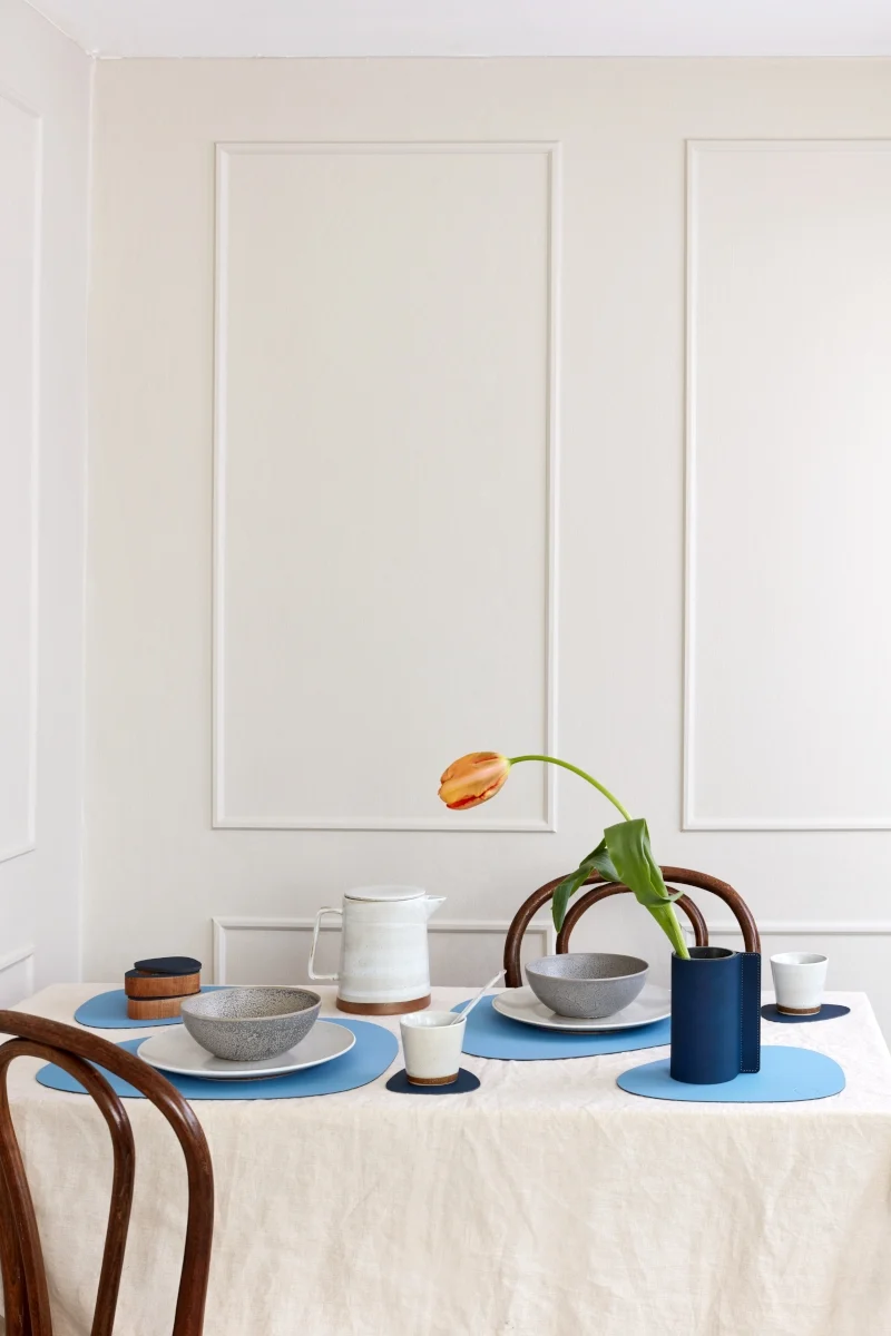 LIND DNA NUPO Tischset Curve L cool blue 37 x 44 cm