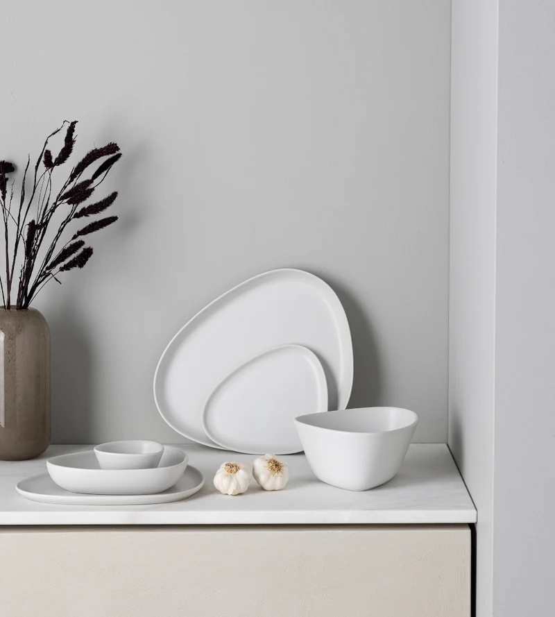 LIND DNA Curve Stoneware Frühstücksteller off white