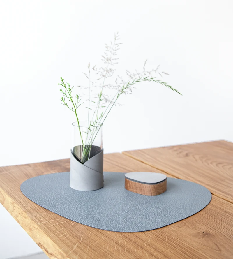 LIND DNA HIPPO Tischset Curve light blue 37 x 44 cm