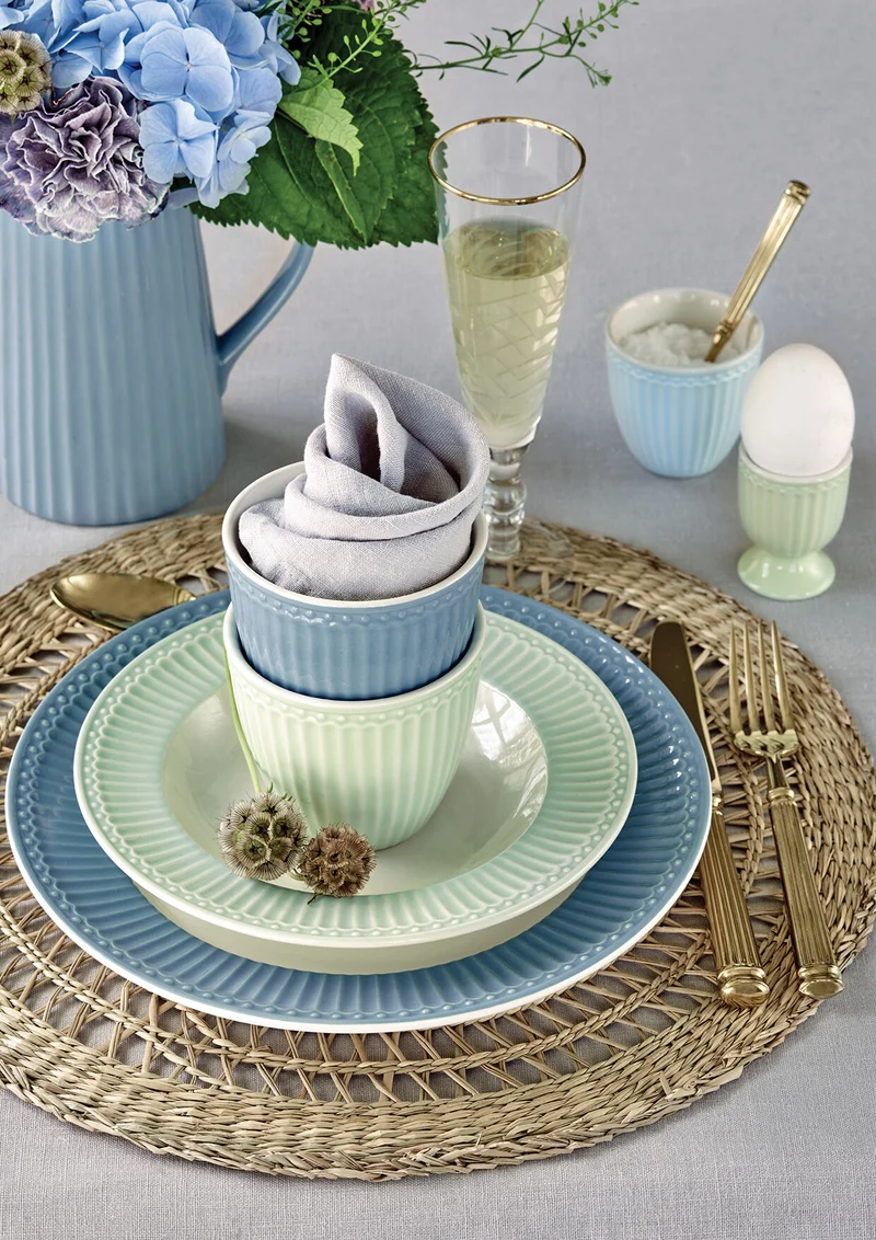 Greengate Alice Becher mit Henkel pale green 0,4 l